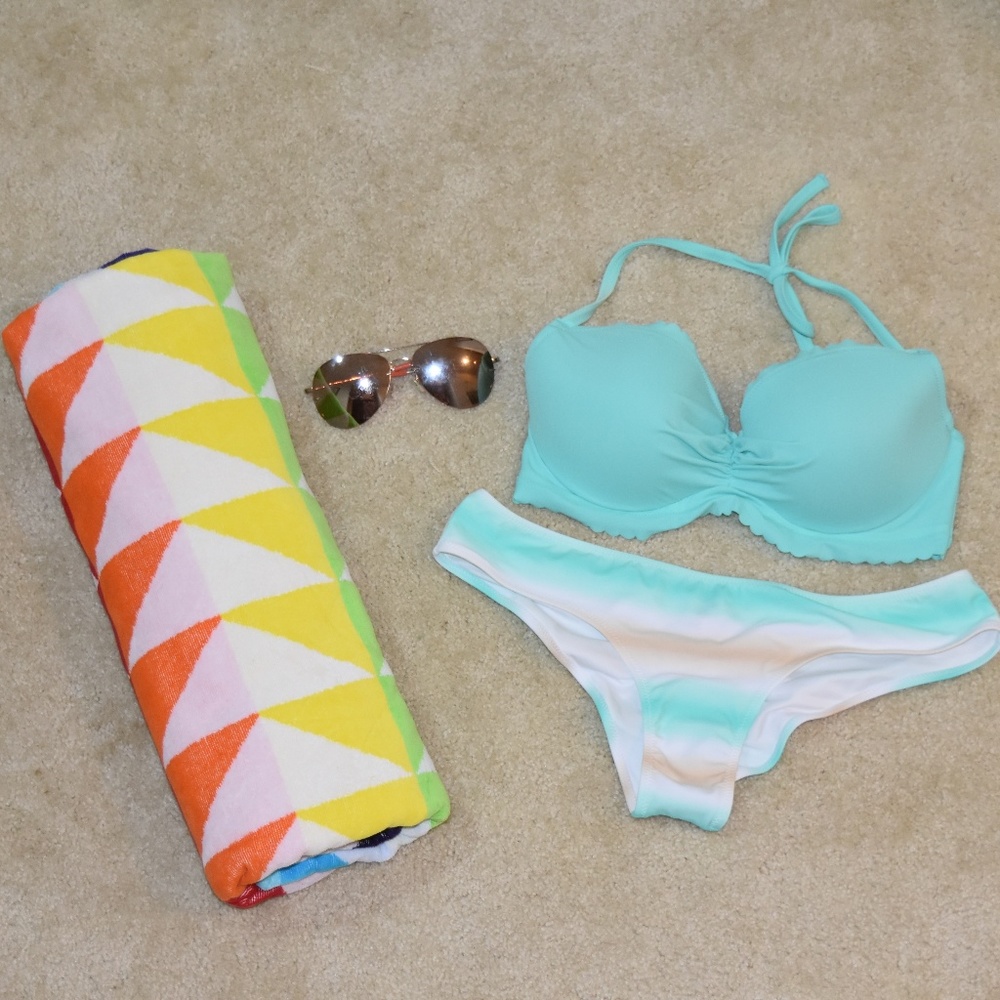 Victoria's Secret Bathing Suit TOP size 34D